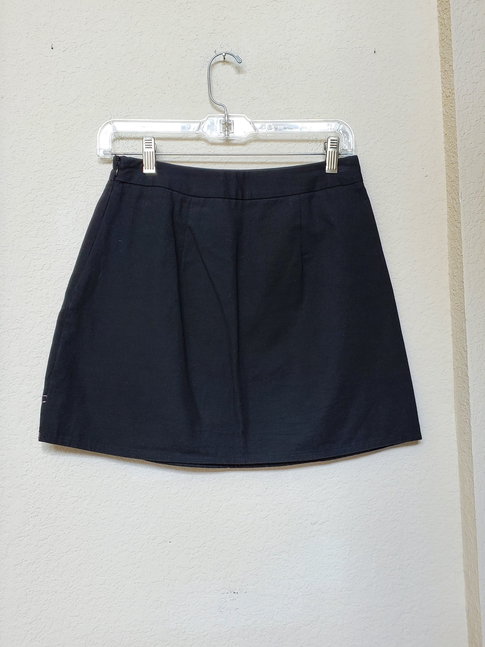 The Impeccable Pig Mini Skirt with Multicolor Floral Embroidery. Size Small - Picture 2 of 5